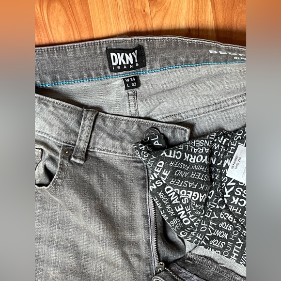 Like New DKNY Authentic Jeans Mens 34w/32L Bedford Slim Fit - Picture 5 of 10